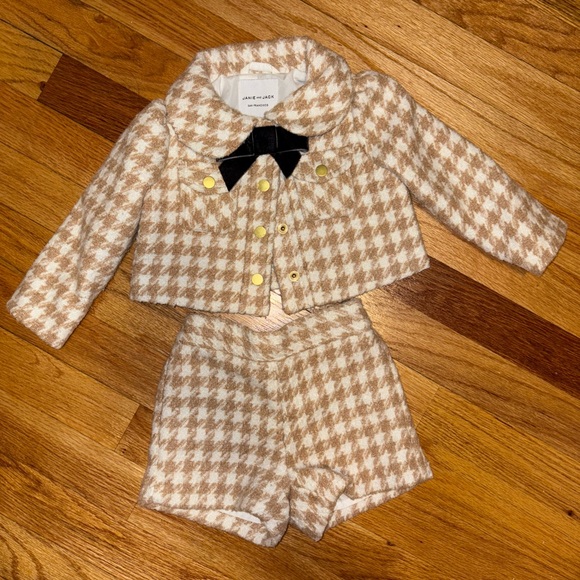 Janie and Jack Tan and White Houndstooth Outfit - Picture 1 of 2